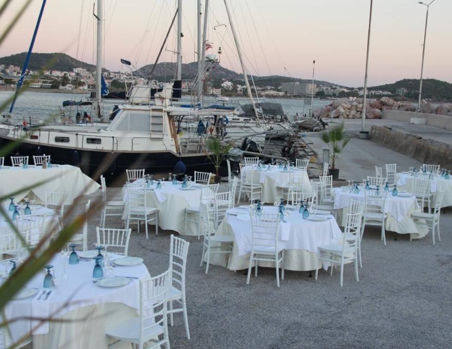 ΙστιοπλοΙκός Βούλας - Aitna Catering- Δεξίωση Γάμου