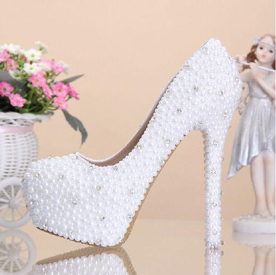 Νυφικά παπούτσια για όλα τα γούστα! 