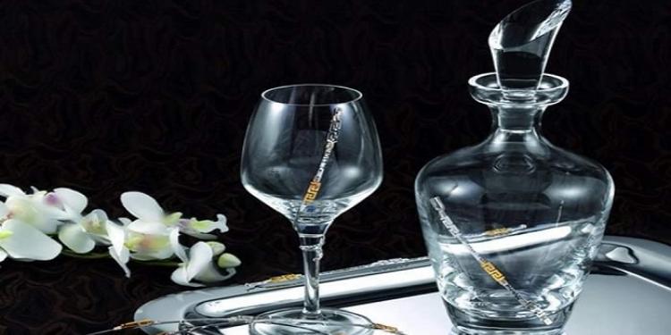 Δισκοπότηρα γάμου: Τι να διαλέξεις αν γίνεσαι κουμπάρος