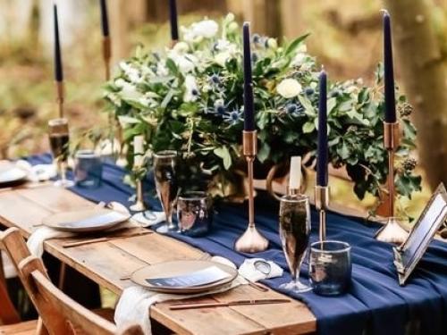 Κλασσικό μπλε: Πώς να βάλετε το χρώμα της χρονιάς στον γάμο σας