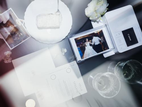 Τρεις μαγικοί τρόποι να κάνεις τον γάμο σου πιο προσωπικό με τους φορητούς εκτυπωτές της Canon